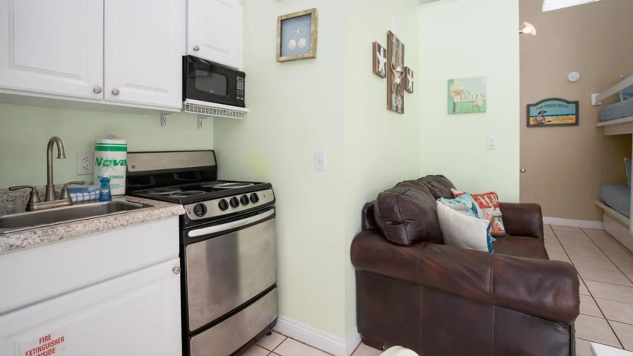 Nantucket Rainbow Cottages 20A Studio Destin Holiday home